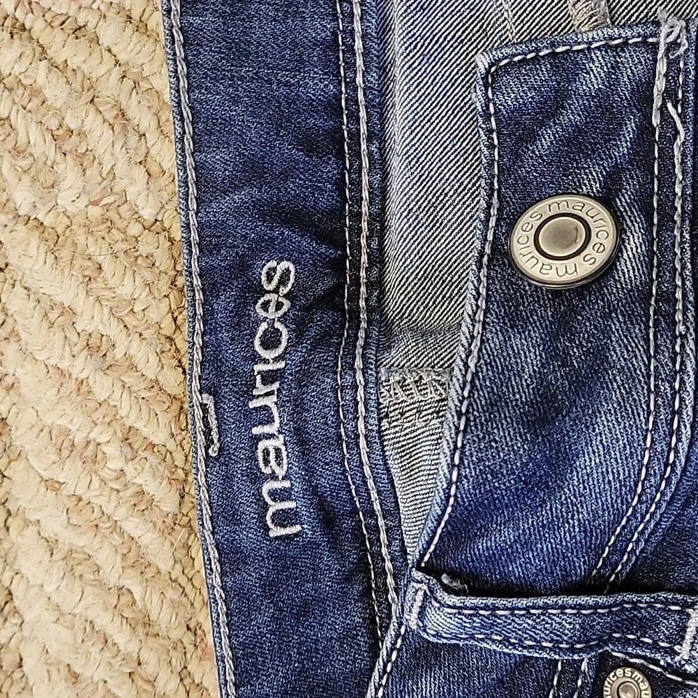 Women's Maurices Jeans - Picture 3 of 4